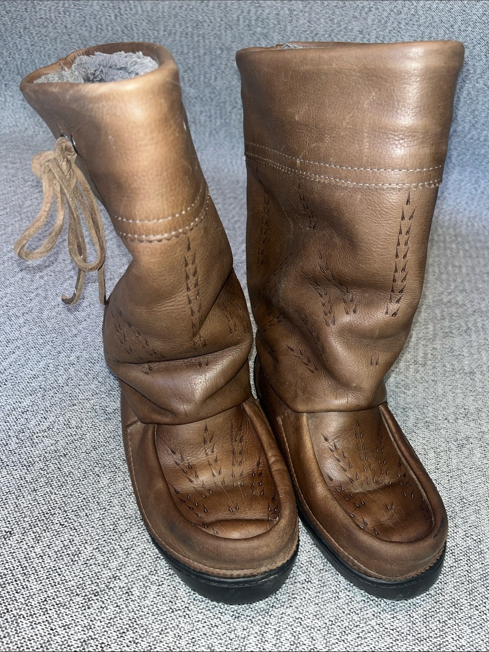 Manitobah Mukluks Gatherer. L5